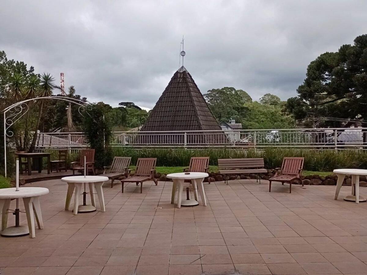 Apartamento No Residencial Village No Centro De Gramado, Com Piscina Aquecida E Hidromassagem Экстерьер фото